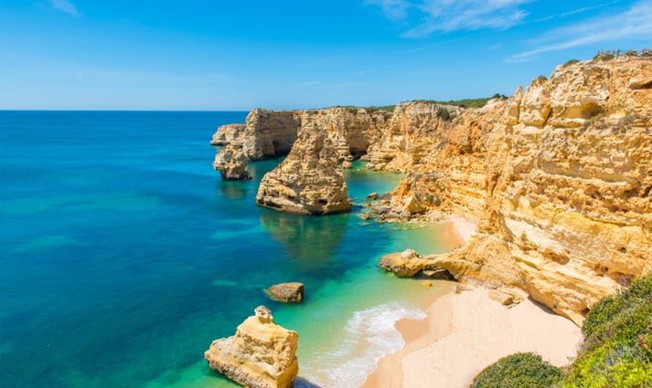 The 7 Most Exquisite Beaches in the World - Baia Do Sancho