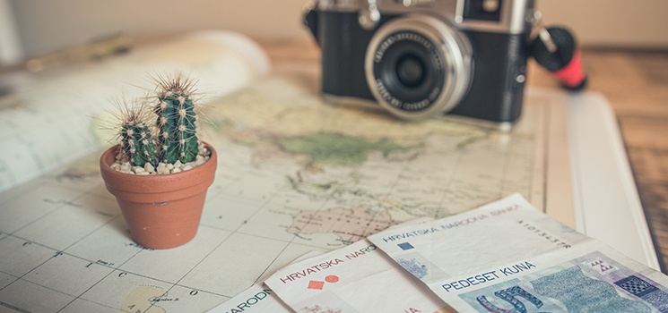 How Much Does a Travel Agent Cost?